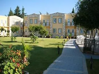 Parilti 3*
